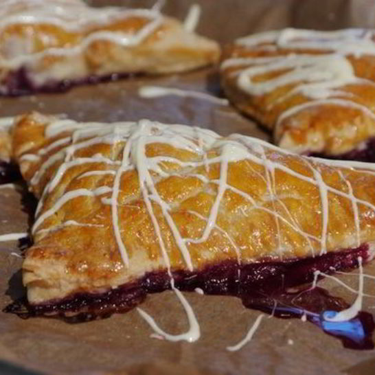 Рецепт слоек с вишней и белым шоколадом