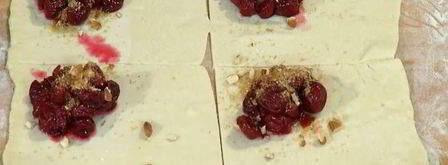 слойки с вишней и белым шоколадом. Шаг 7