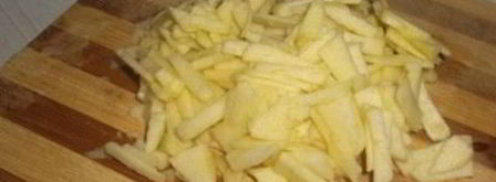 слойки с яблоками из дрожжевого теста. Шаг 3