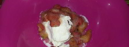 слойки сердечки с клубникой и сыром маскарпоне. Шаг 2