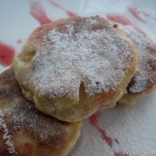 Рецепт диетических сырников с грушей