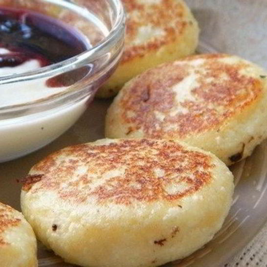 Рецепт полезных сырников с хлопьями