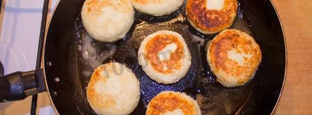 сырники классические из творога на сковороде. Шаг 13