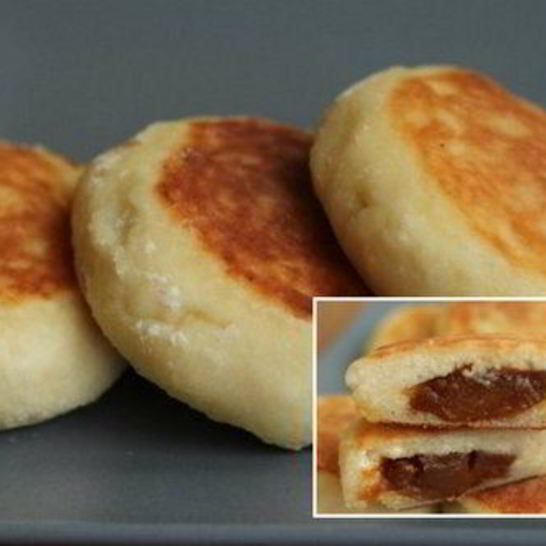 Рецепт сырников на манке с вареной сгущенкой