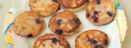 сырники с черной смородиной. Шаг 5