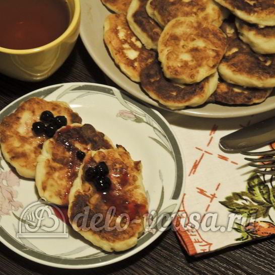 Рецепт сырников с фруктами