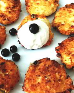 Сырники с изюмом и кедровыми орехами