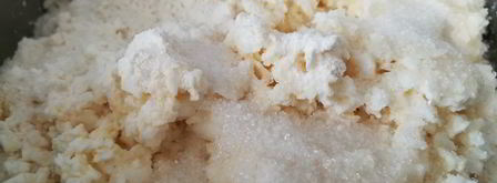 сырники с изюмом и кедровыми орехами. Шаг 2