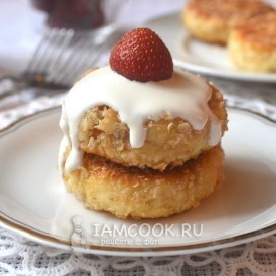 Рецепт сырников с яблоком в овсяной панировке