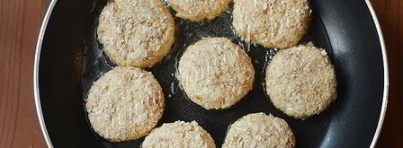 сырники с яблоком в овсяной панировке. Шаг 7