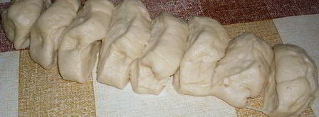 сдобное дрожжевое тесто и булочки. Шаг 12