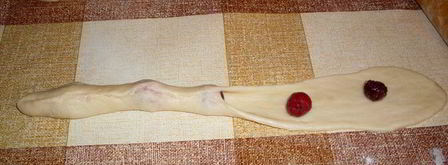 сдобное дрожжевое тесто и булочки. Шаг 7