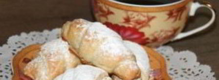 слоеное тесто со сгущенкой. Шаг 5