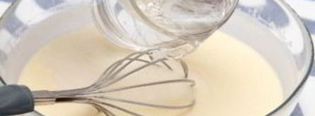 тесто жидкое. Шаг 3