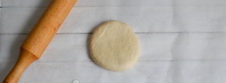 тонкое тесто для пиццы без дрожжей. Шаг 16