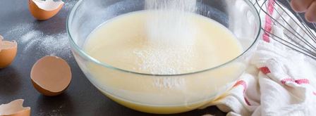 блинный торт с ванильно-сливочным кремом и ягодным соусом. Шаг 2