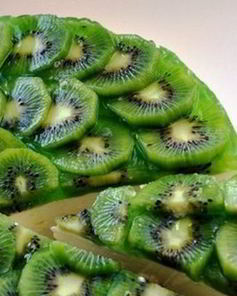 Нежный творожный торт с киви без выпечки