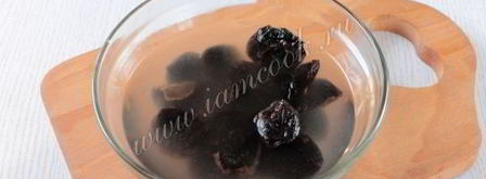 торт монастырская изба с черносливом. Шаг 3