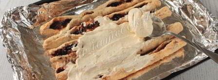 торт монастырская изба с черносливом. Шаг 11