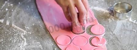 торт с цветами из мастики бисквит. Шаг 12