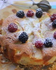 Яблочный бисквит