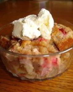 Хлебная запеканка с ревенем