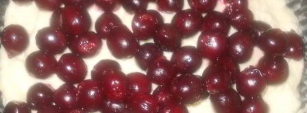 творожная запеканка с вишней. Шаг 4