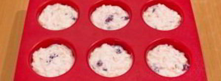 творожно-рисовые запеканки с вишней. Шаг 11