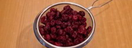 творожно-рисовые запеканки с вишней. Шаг 3