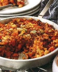 Запеканка из курицы с картошкой, бататом и кукурузой