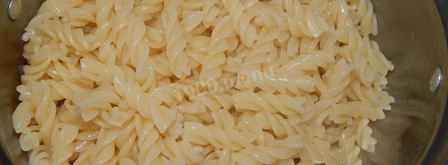 запеканка из макарон с колбасой и сыром. Шаг 2