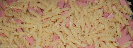 запеканка из макарон с колбасой и сыром. Шаг 8