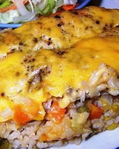 Запеканка из риса с курицей, овощами и грибами