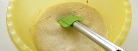 гугельхопф с джемом, миндалем и клюквой. Шаг 2