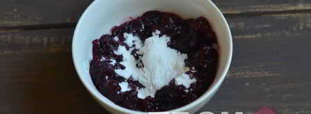 песочные полоски с джемом и орехами. Шаг 4