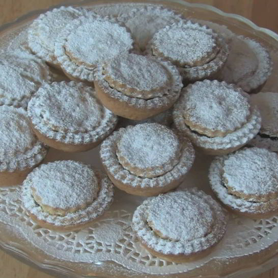 Рецепт рождественских корзиночек с джемом