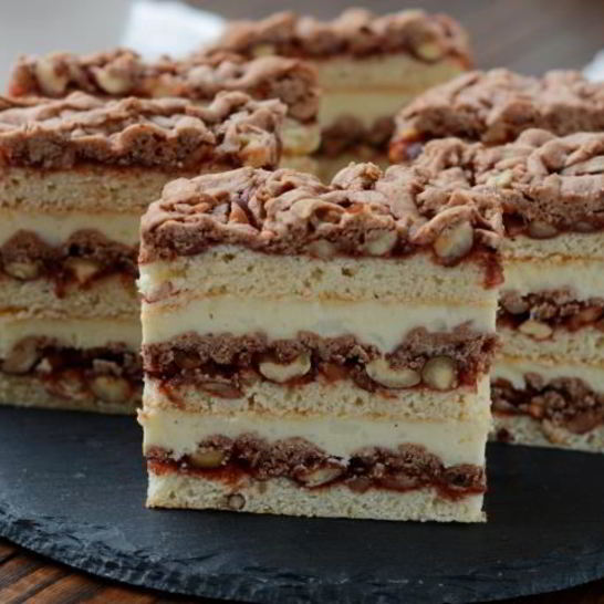 Рецепт вкуснейшего и красивейший торт-пляцок с клубничным джемом