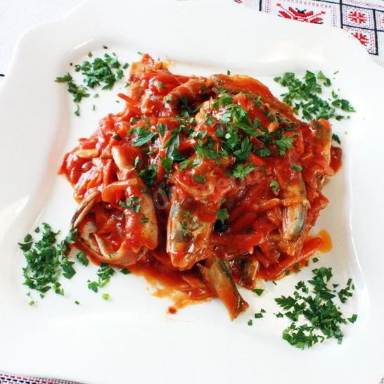 Рецепт кильки с овощами на зиму