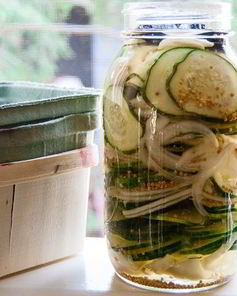 Кисло-сладкие огурчики на зиму