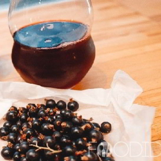 Рецепт компота из черной смородины