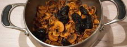 компот из чернослива и яблок. Шаг 2