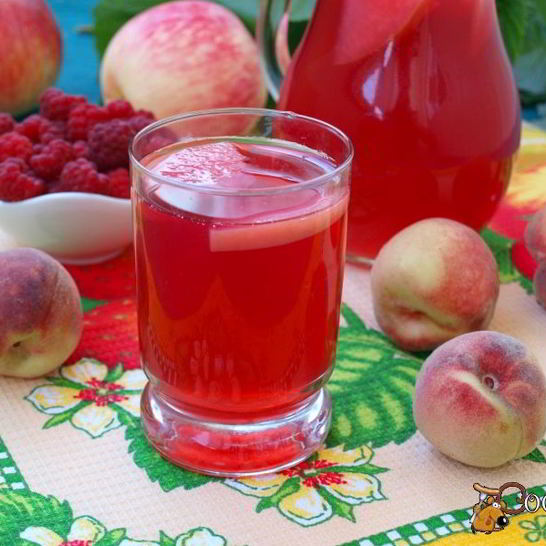 Рецепт компота из персиков, яблок и малины с мелиссой