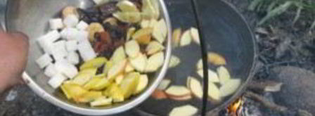 компот из сухофруктов и свежих яблок. Шаг 2