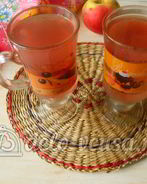 Компот из яблок, груш и ягод