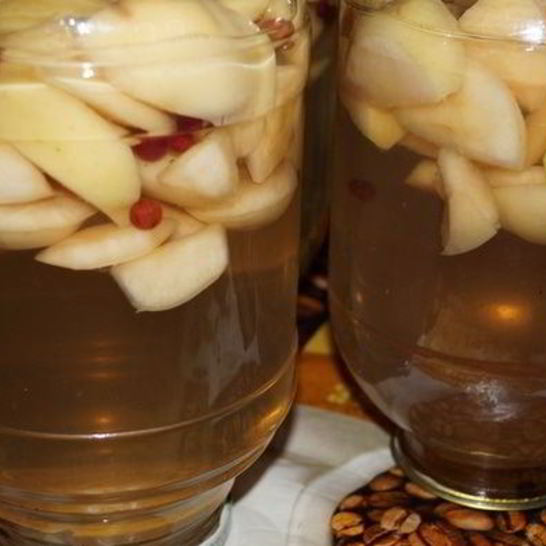 Рецепт компота из яблок с клюквой