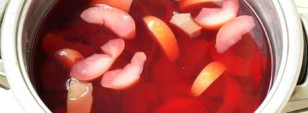 компот с яблоками, малиной, калиной и айвой. Шаг 5