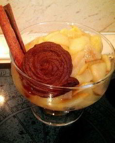 Яблочно-грушевое компоте с апельсинами и шоколадным печеньем