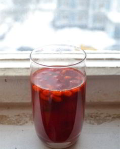 Зимний компот из вишни и облепихи