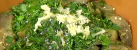 баклажаны маринованные с чесноком и зеленью. Шаг 8