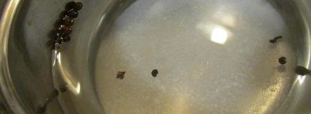 чеснок маринованный с крыжовником. Шаг 5